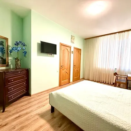 з видом на море 386